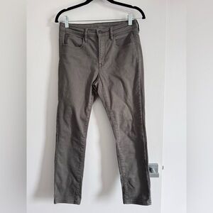 Muji Cropped Jeans in Green-Grey | Size 25 | 10” Rise